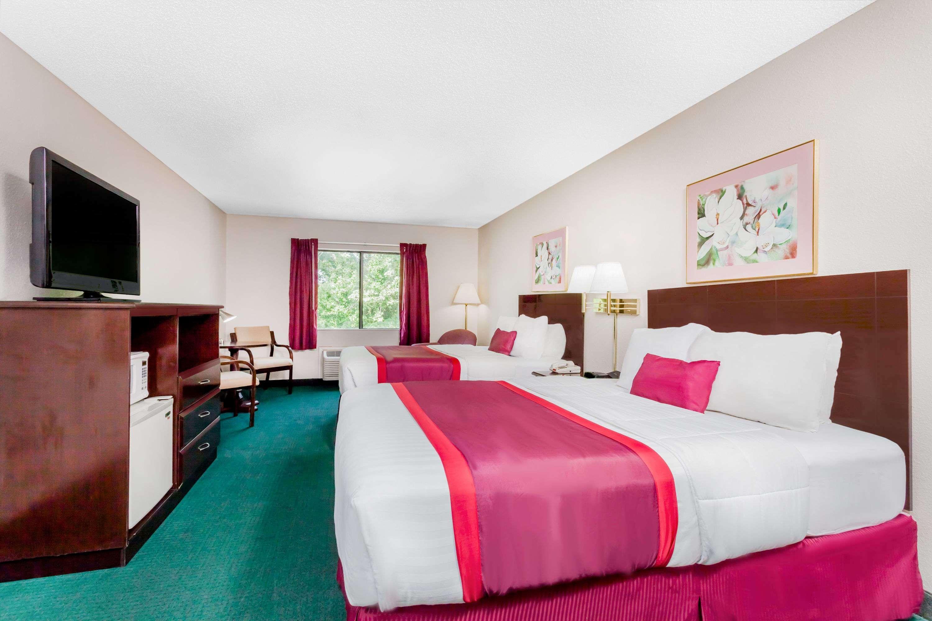 Ramada By Wyndham Tell City Εξωτερικό φωτογραφία