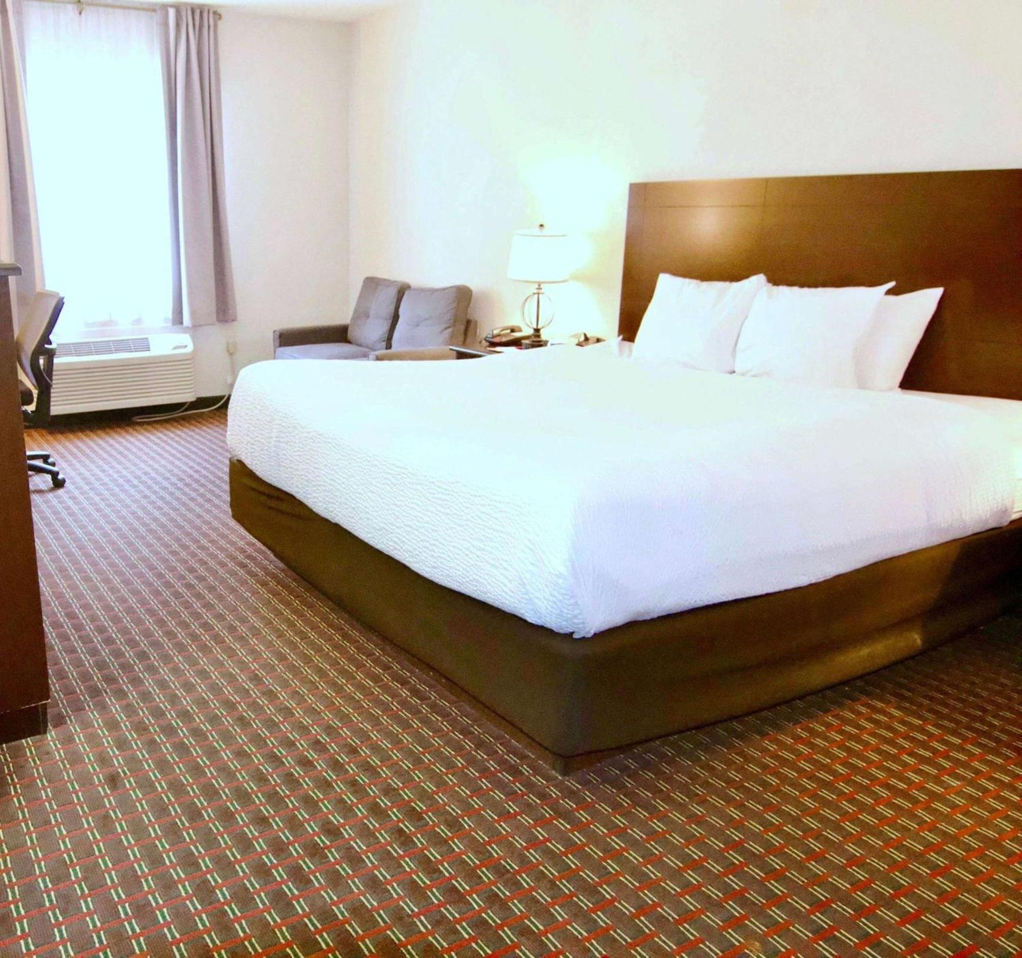 Ramada By Wyndham Tell City Εξωτερικό φωτογραφία
