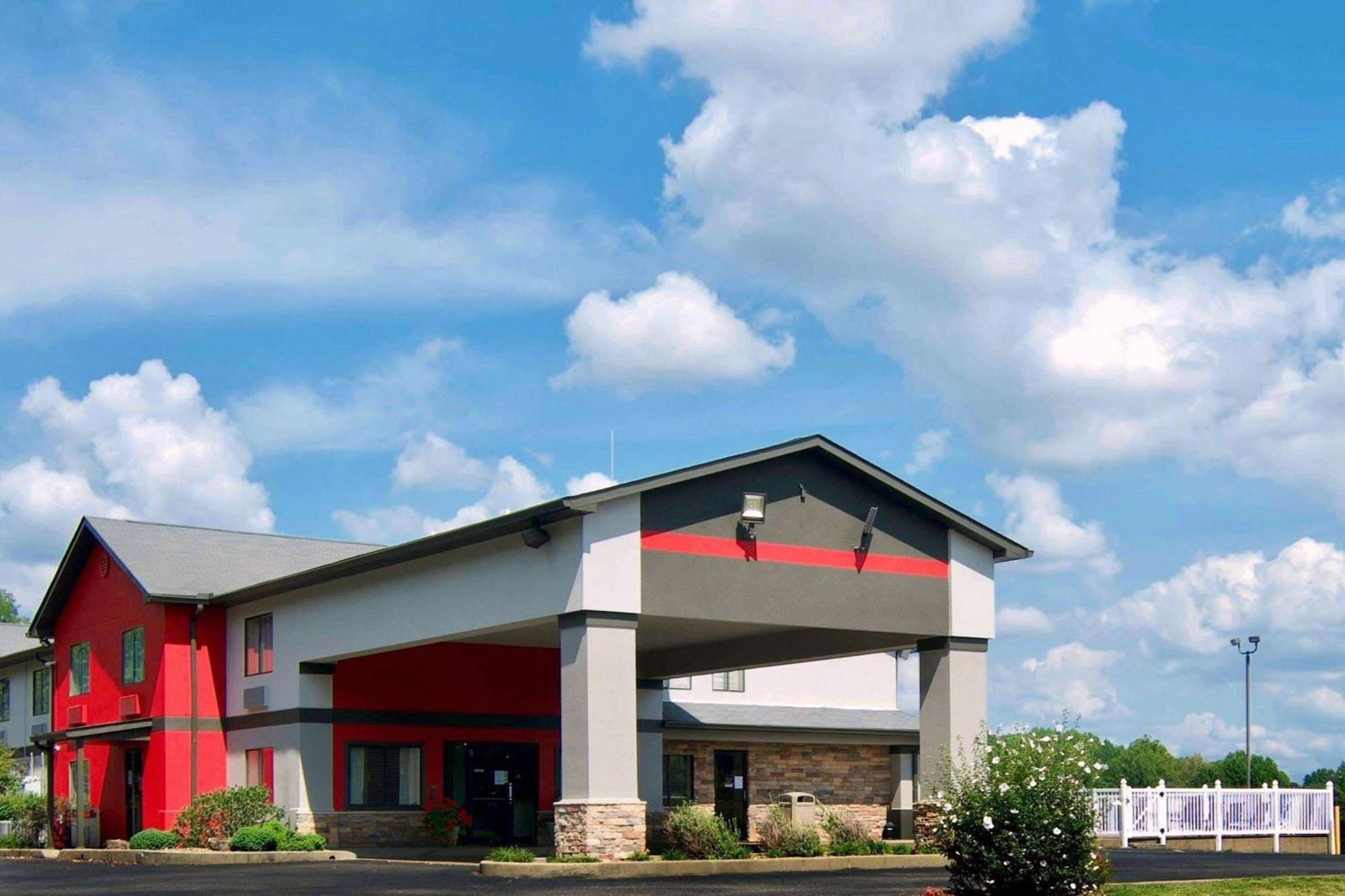 Ramada By Wyndham Tell City Εξωτερικό φωτογραφία
